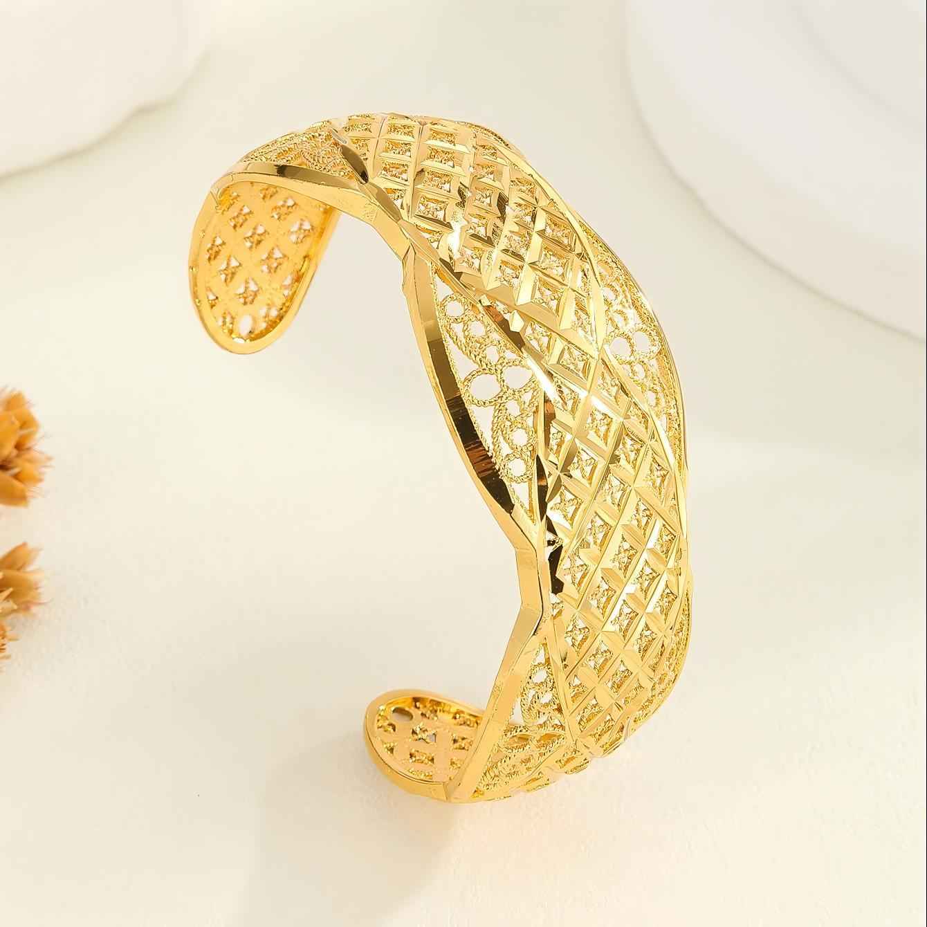 Hip-Hop Women's Moon Necklace - Chic 18K Gold-Plated Blue and White Bracelet Jewelry