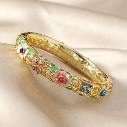 Openwork Filigree Gold-Plated Cheongsam Jewelry